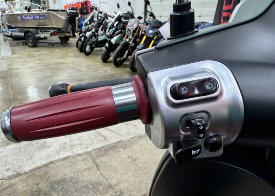 Скутер PROMAX Miami 240 (49) в Коломне