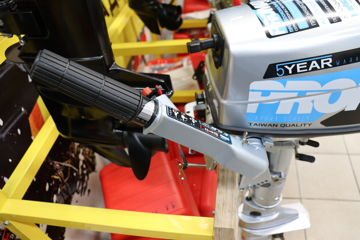 Лодочный мотор PROMAX SP5FHS (внешний бак 12 л) в Коломне