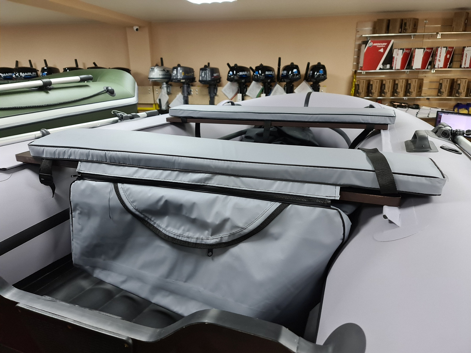 КОМПЛЕКТ МЯГКИХ НАКЛАДОК С СУМКОЙ ДЛЯ ЛОДОК 110Х20 СЕРЫЙ в Коломне