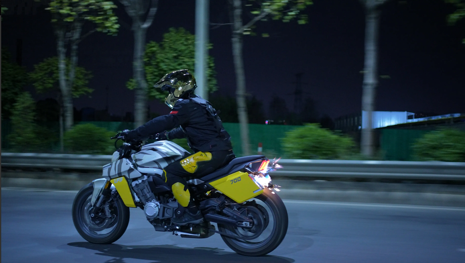 Мотоцикл Benda LFS 700 в Коломне